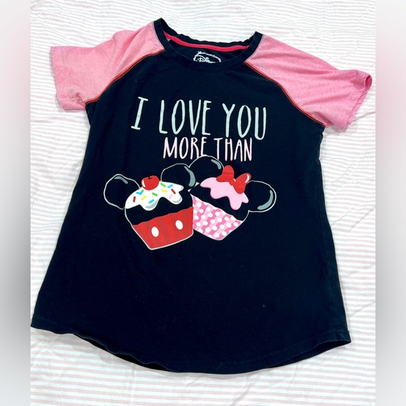 Disney Black and Red T-Shirt - Picture 1 of 5